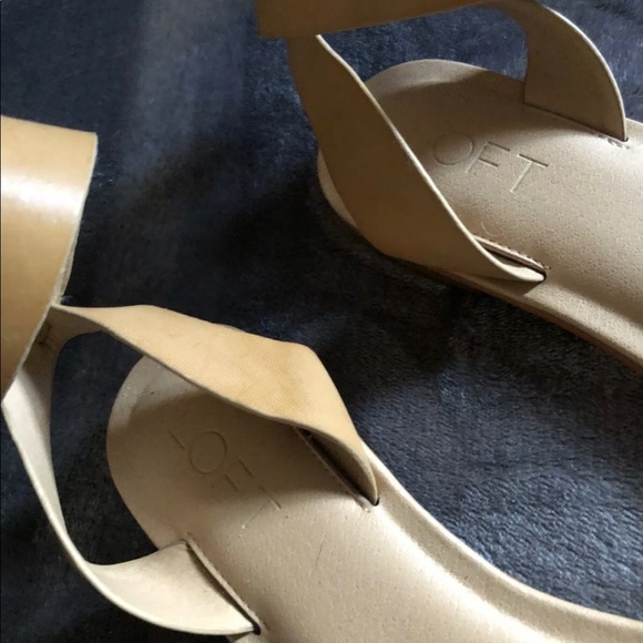 ANN TAYLOR LOFT ANIMAL PRINT Sandals - Picture 4 of 6